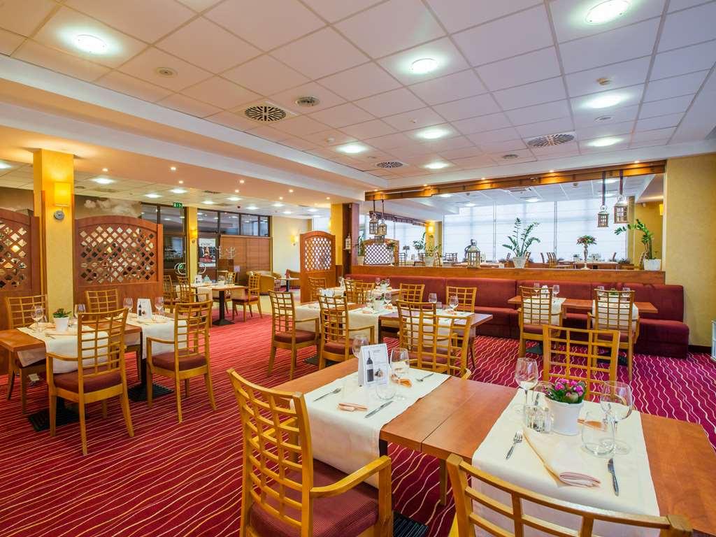 Qubus Hotel Glogow Restaurant photo