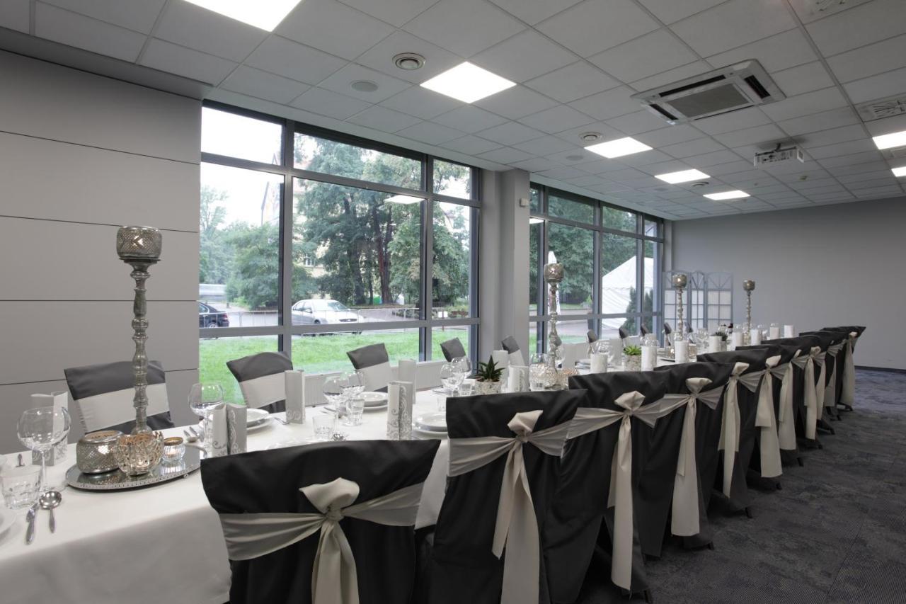 Qubus Hotel Glogow Exterior photo